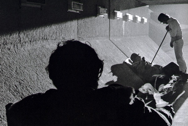 Stanley Kubrick sur le tournage d'Orange Mécanique
